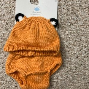 Baby hat and diaper cover set